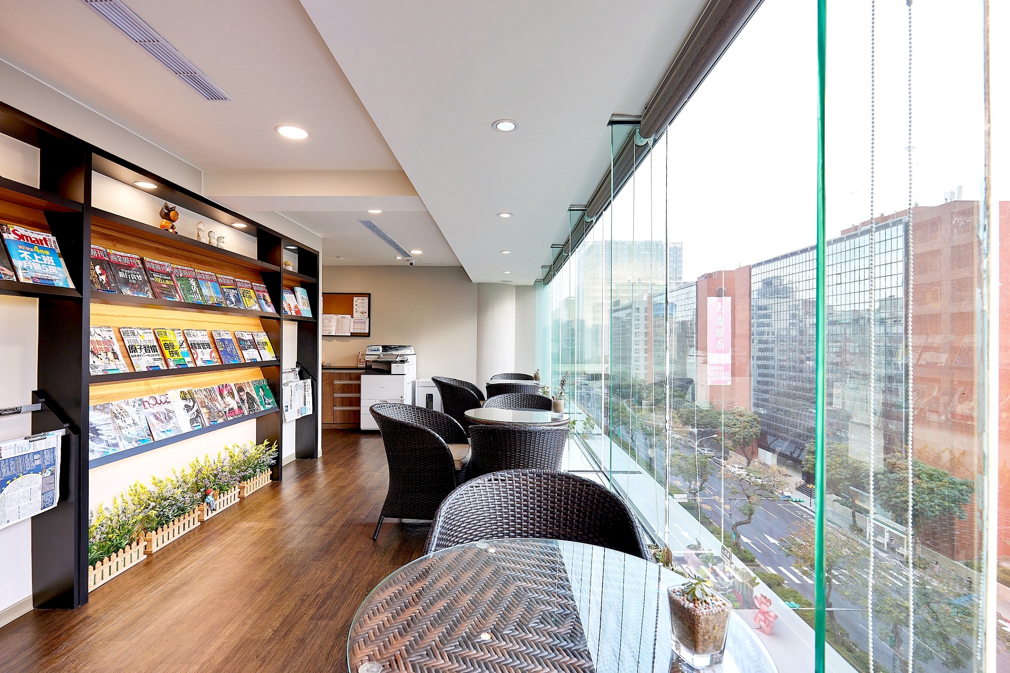 Doplin Business Center (Xingtian Temple Metro Station O09) image 2