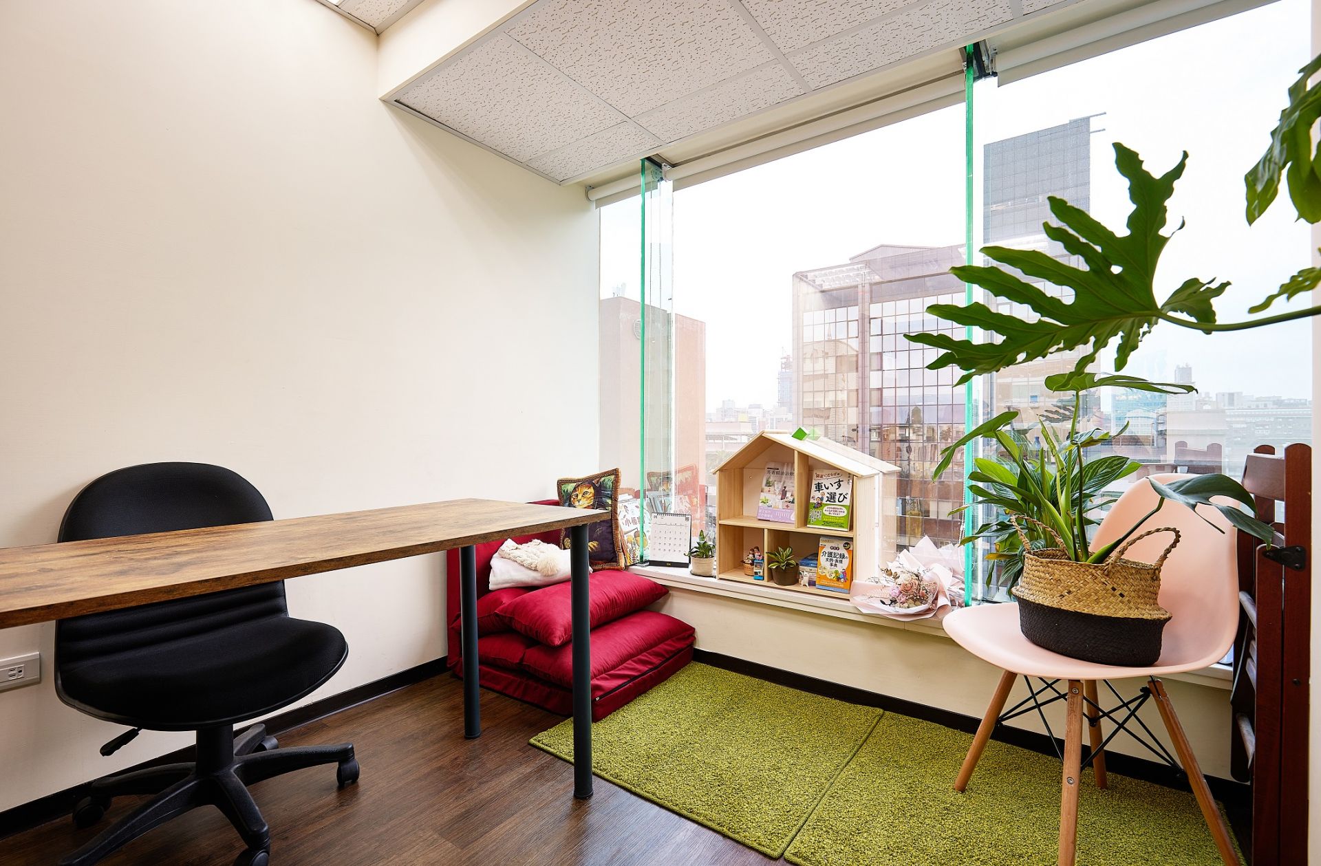 Doplin Business Center (Xingtian Temple Metro Station O09) image 4