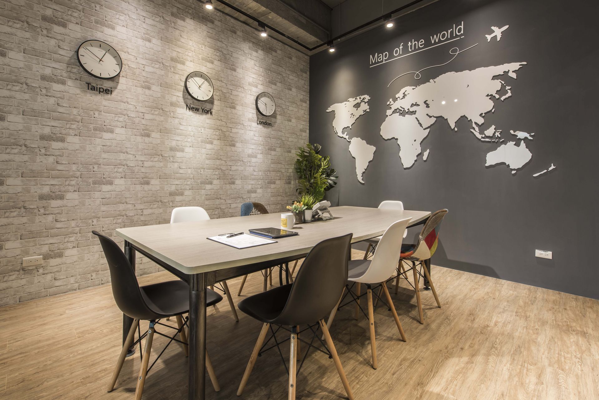 King Space Business Center @Neihu image 4