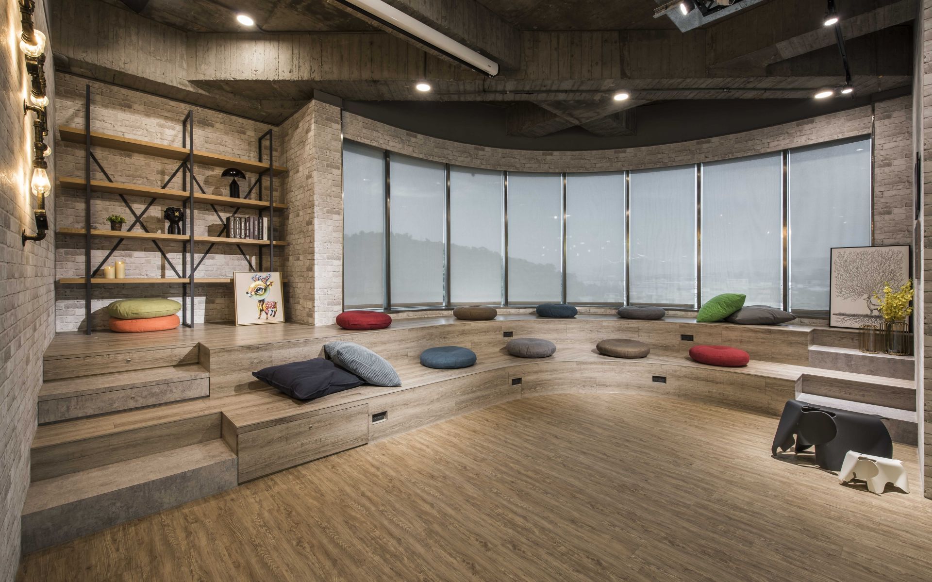 King Space Business Center @Neihu image 5