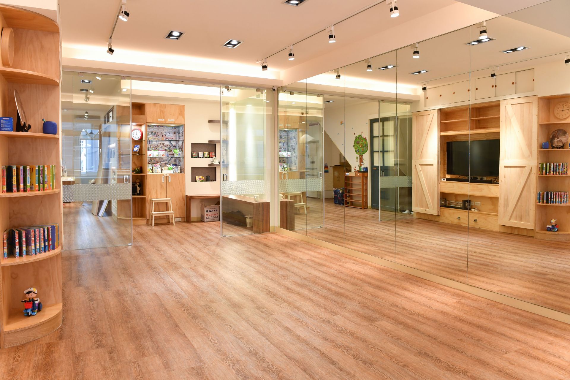 Le Second Floor Kids Studio image 2