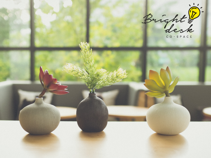 Bright Desk Cospace image 4