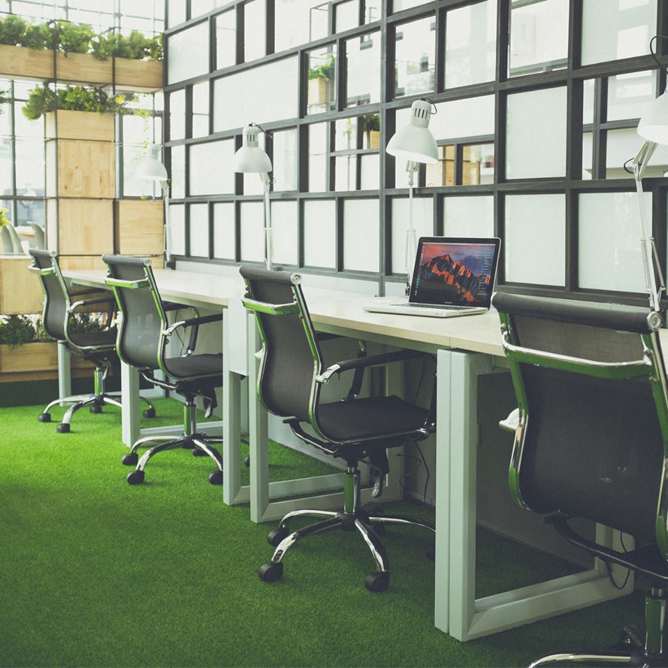 Bright Desk Cospace image 3