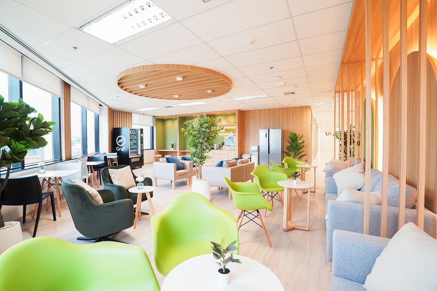 Linuxx Serviced Office - Emporium Tower 21st Fl., Phrom Phong Branch image 3