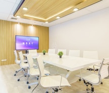 Linuxx Serviced Office - Emporium Tower 21st Fl., Phrom Phong Branch profile image