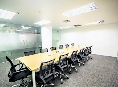 Yu Serviced Office image 3