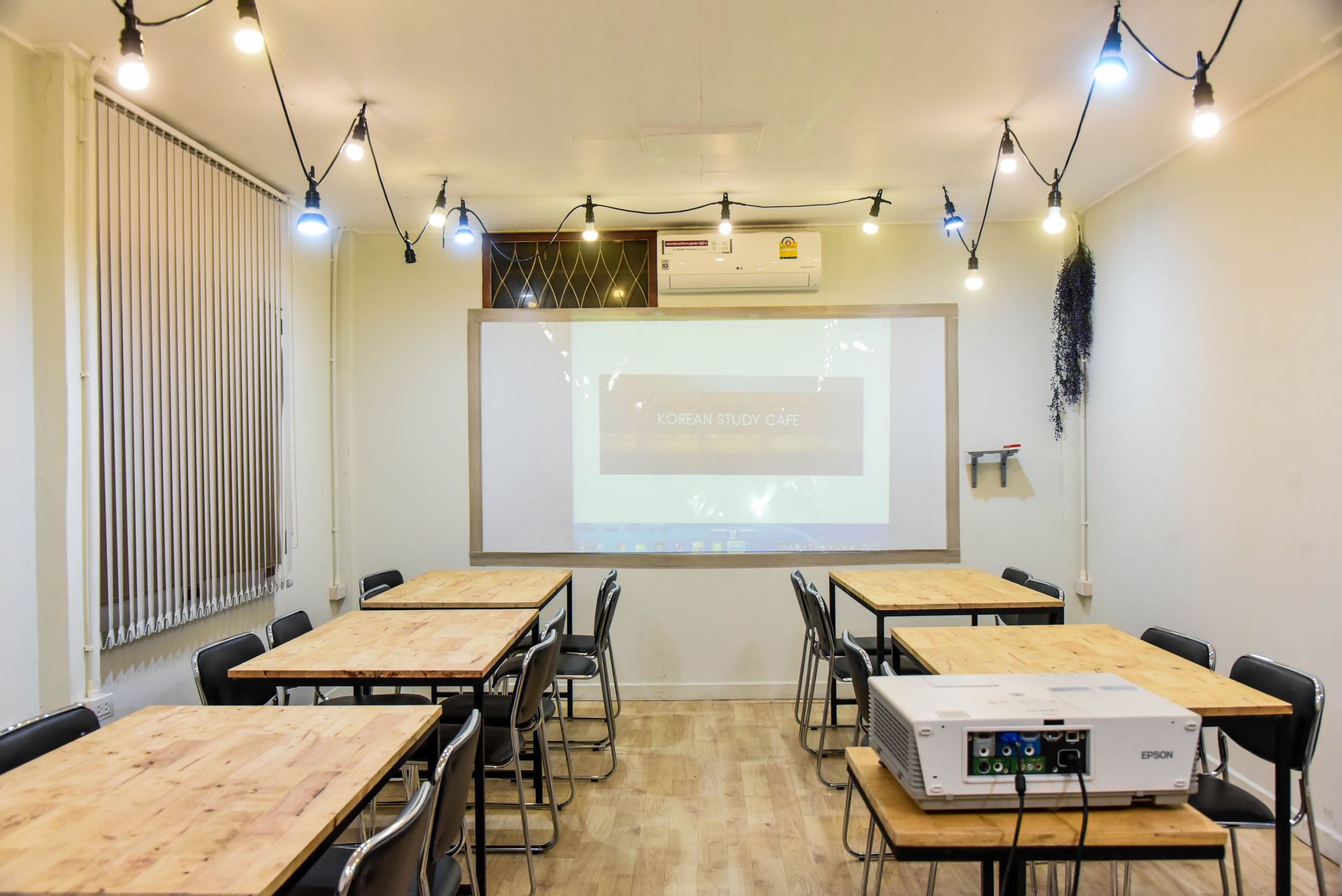 Early Bird Coworking & Study image 4