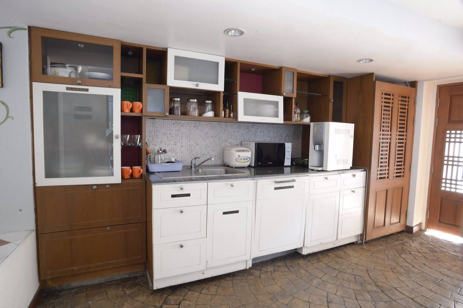 Hub53 Coworking and Coliving Space image 5