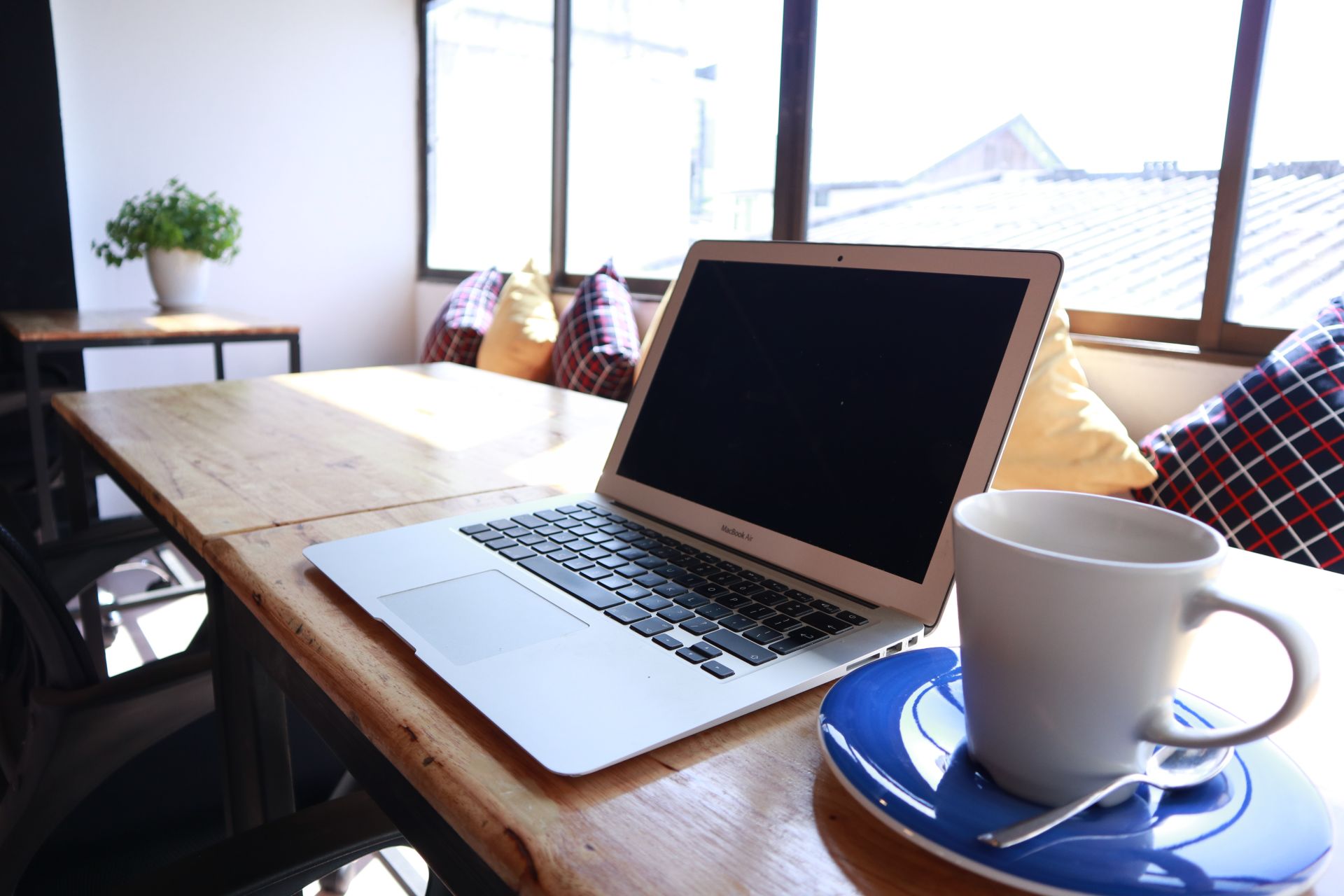 IN THE CITY Co-Living & Co-Working Space image 3