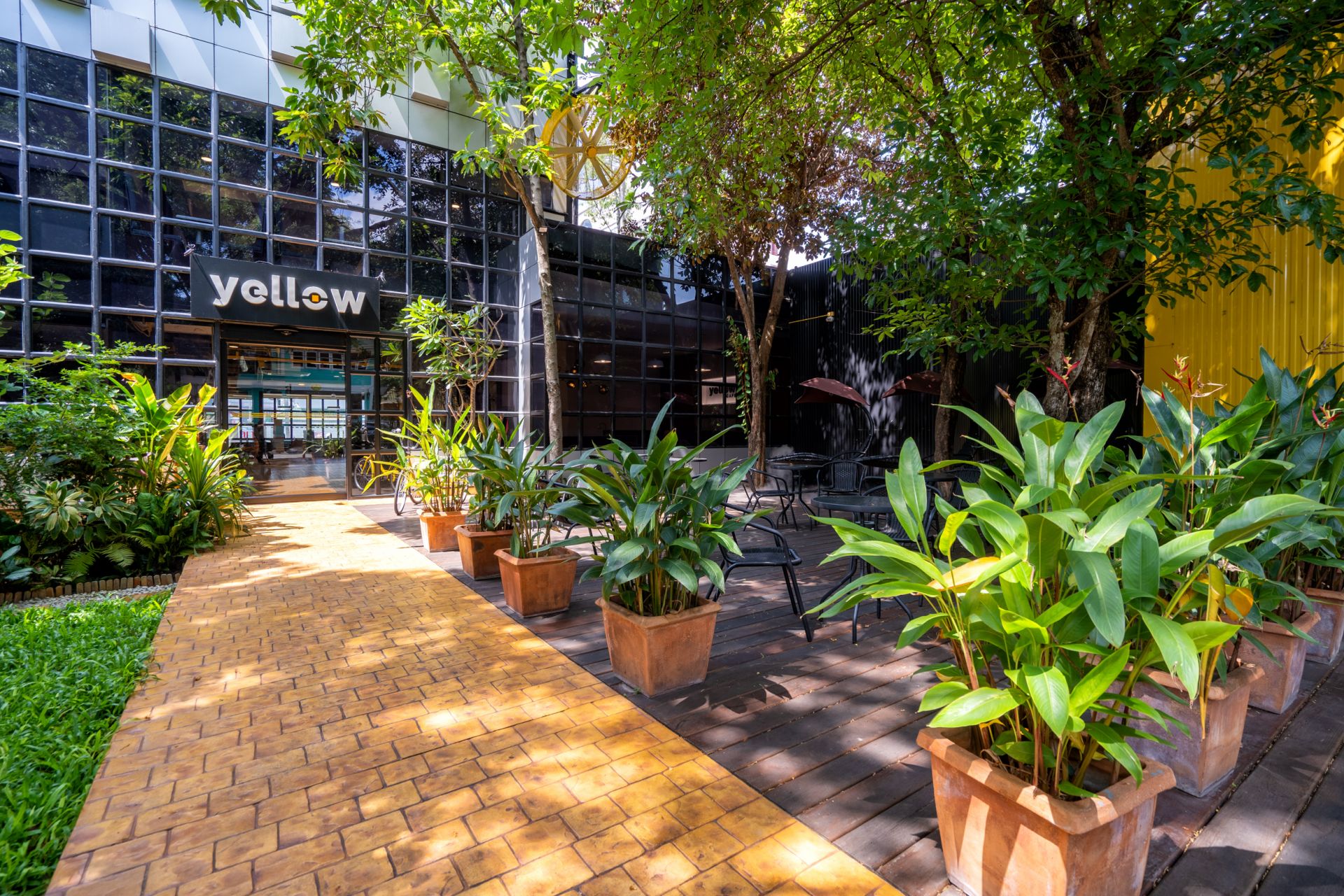 Yellow Coworking image 2