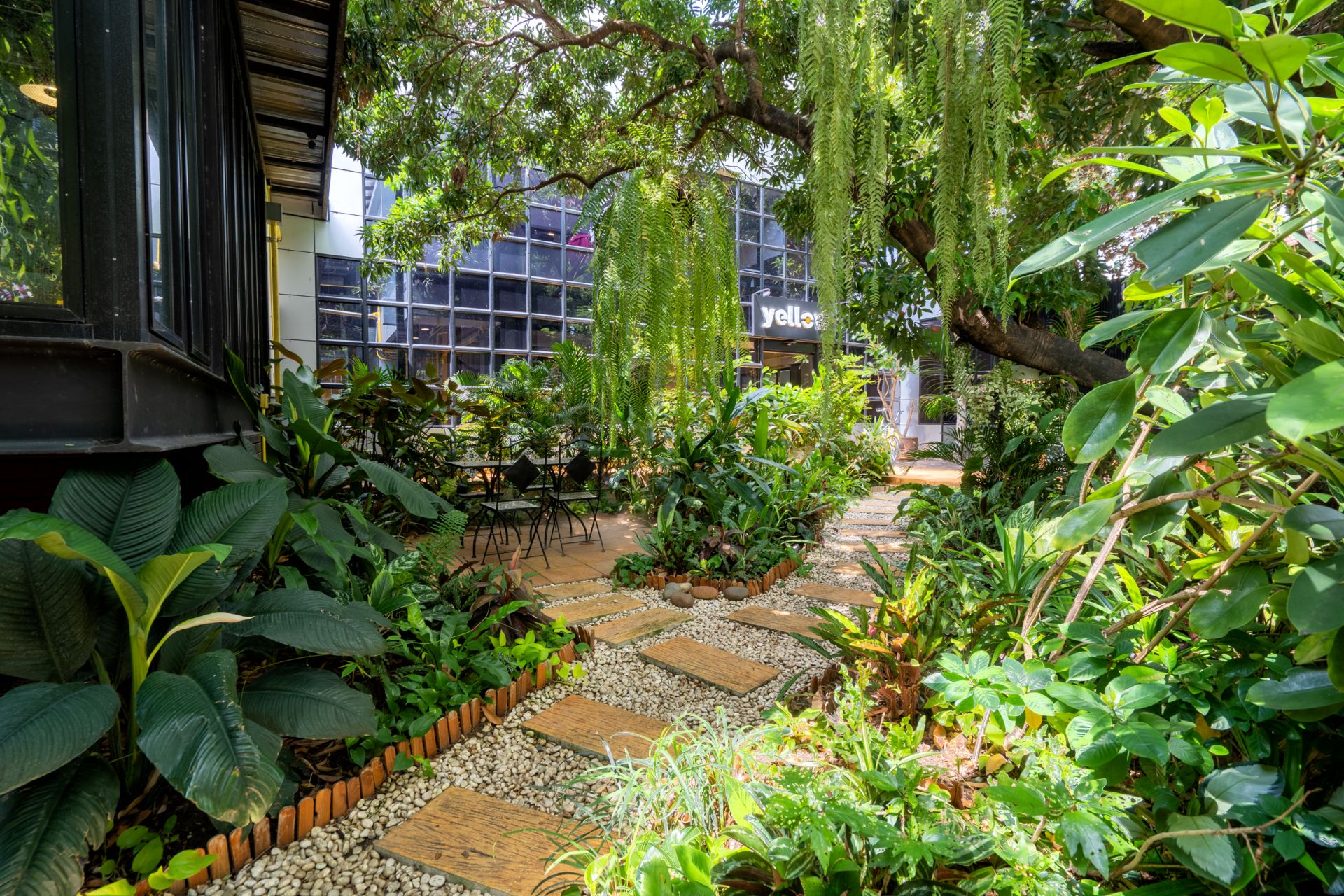 Yellow Coworking image 3