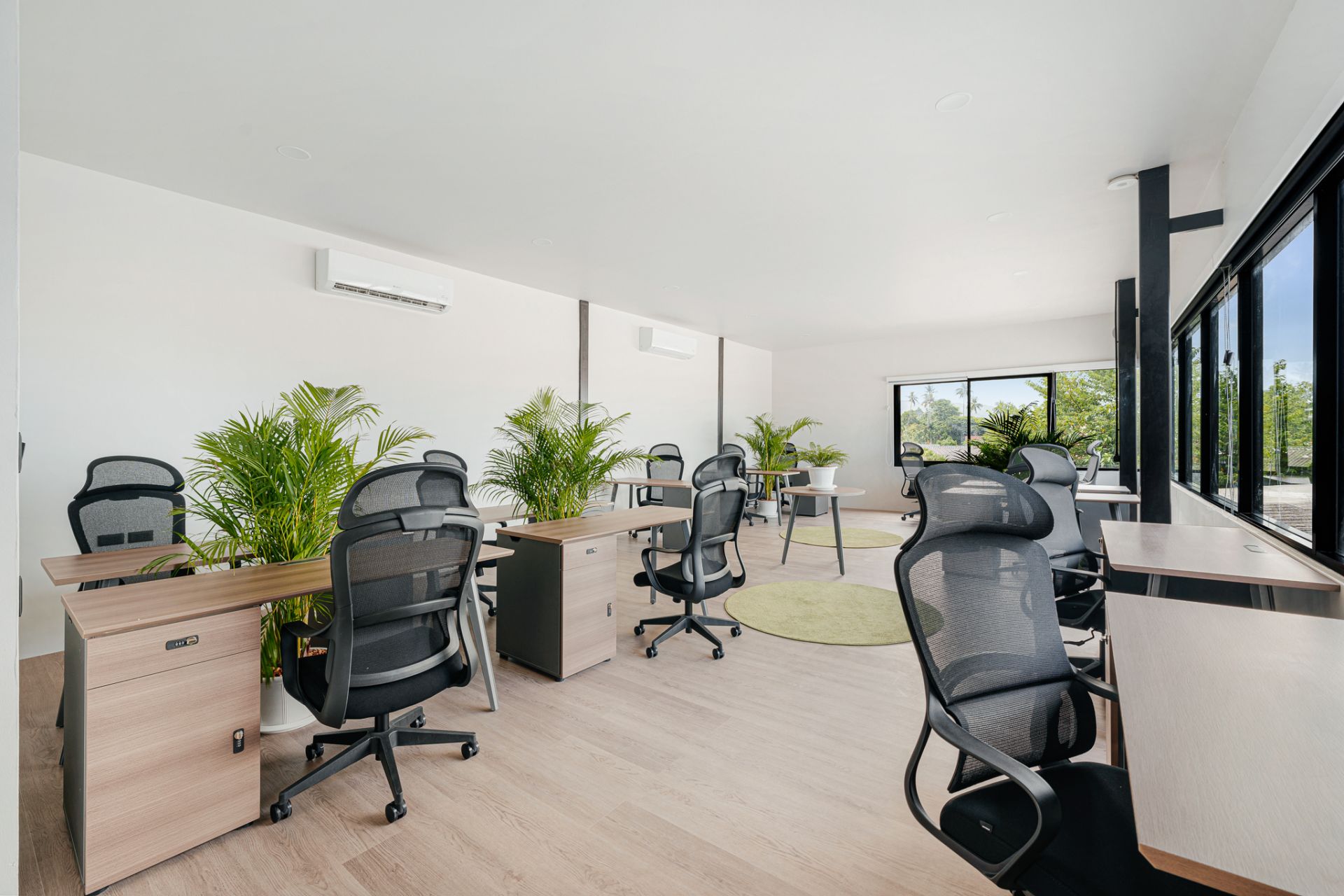 Chill inn CoWorking Space image 5