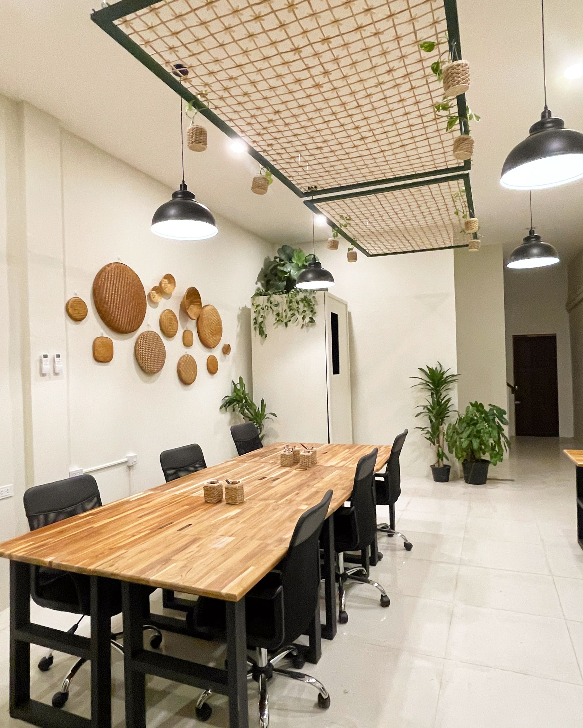 Desk+Chair Co-working Space image 4