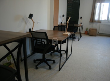 Coworking space at 13 Rue Tahar Memmi image 3