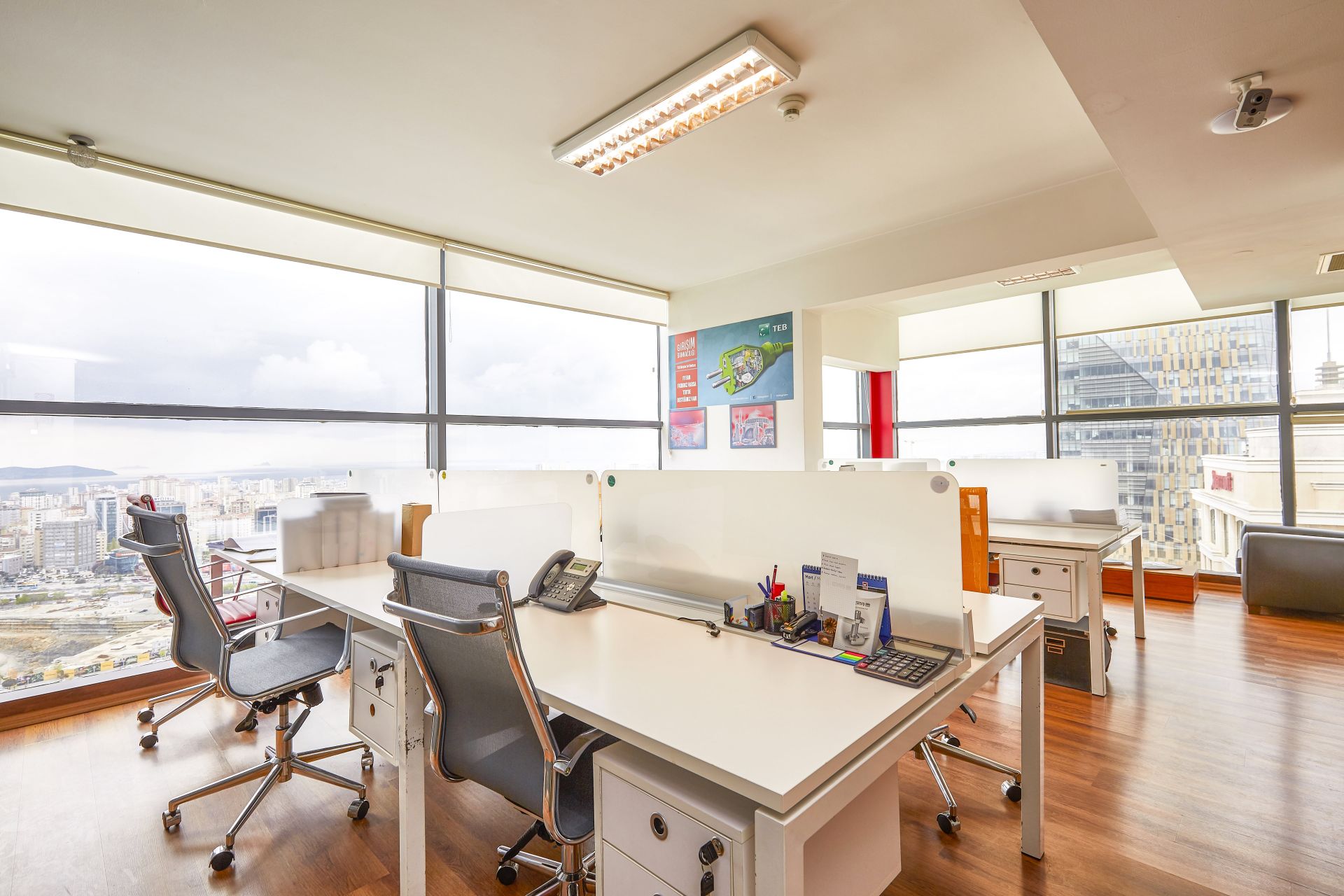 eOfis Flora Suites Residence image 4