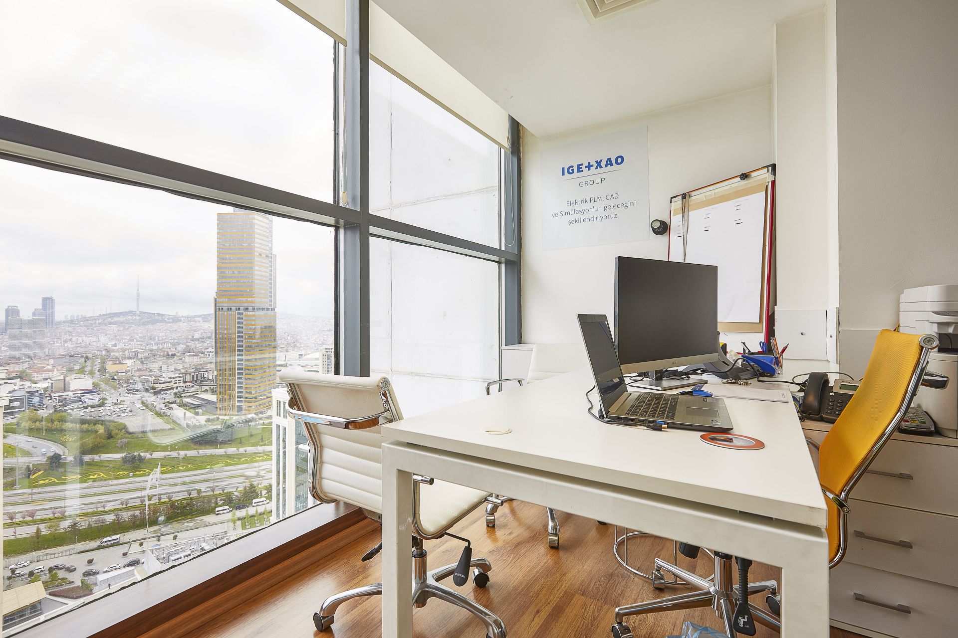 eOfis Flora Suites Residence image 5