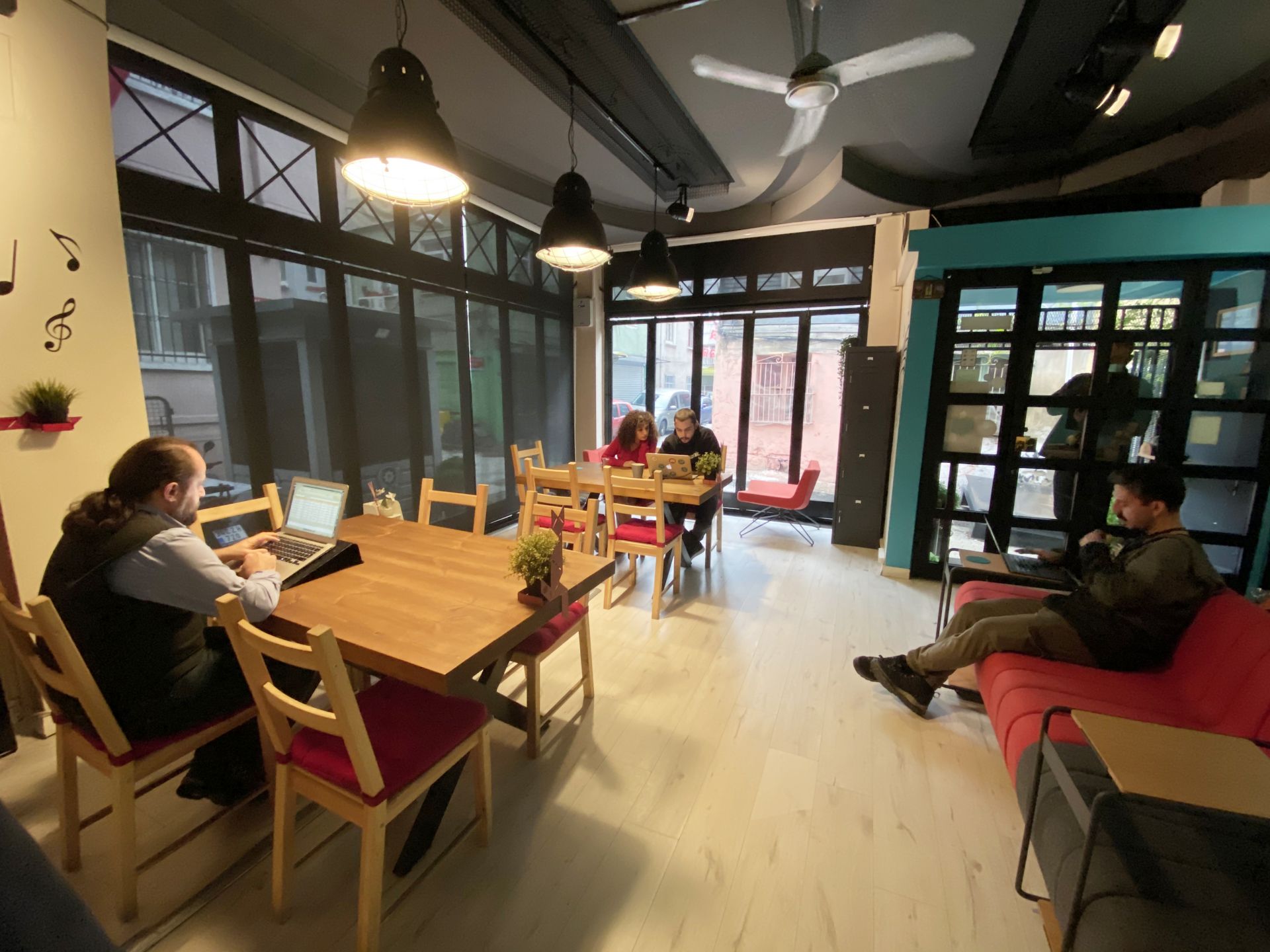 Olmadık Projeler Atelier  image 3