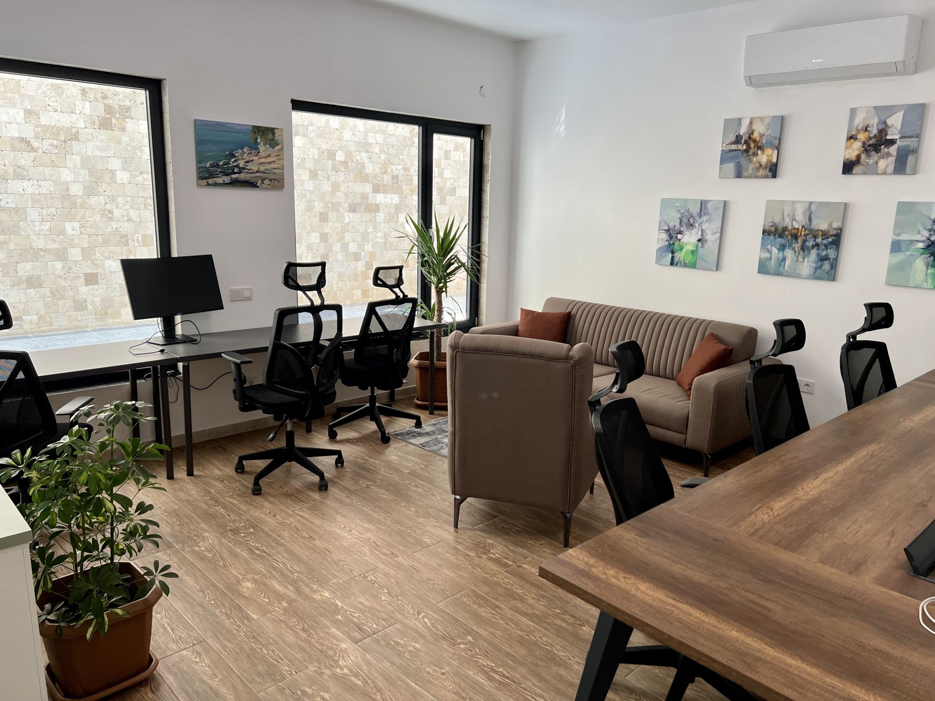 Smart Birds Coworking image 2