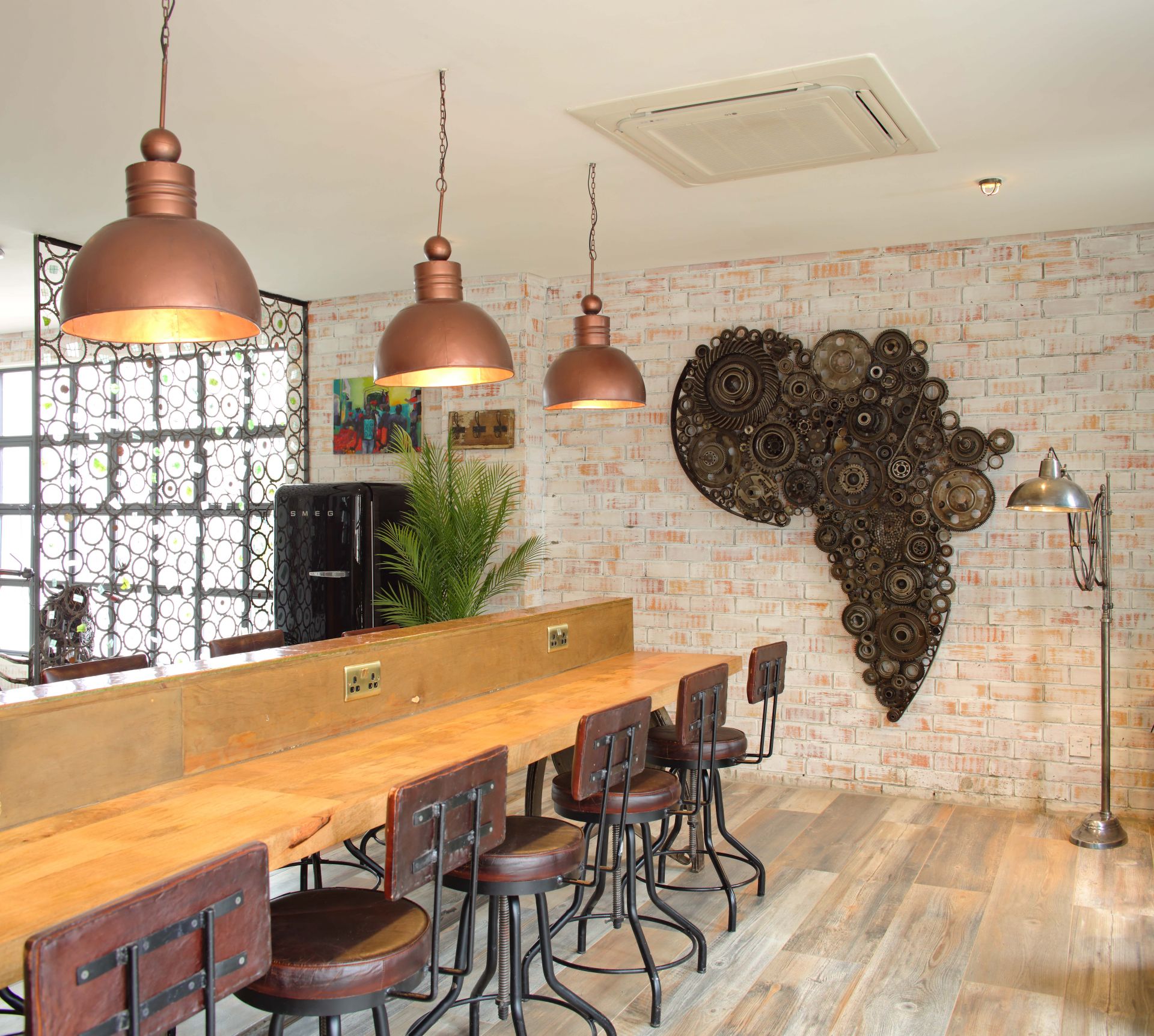 The Works at Latitude 0 Degrees image 4