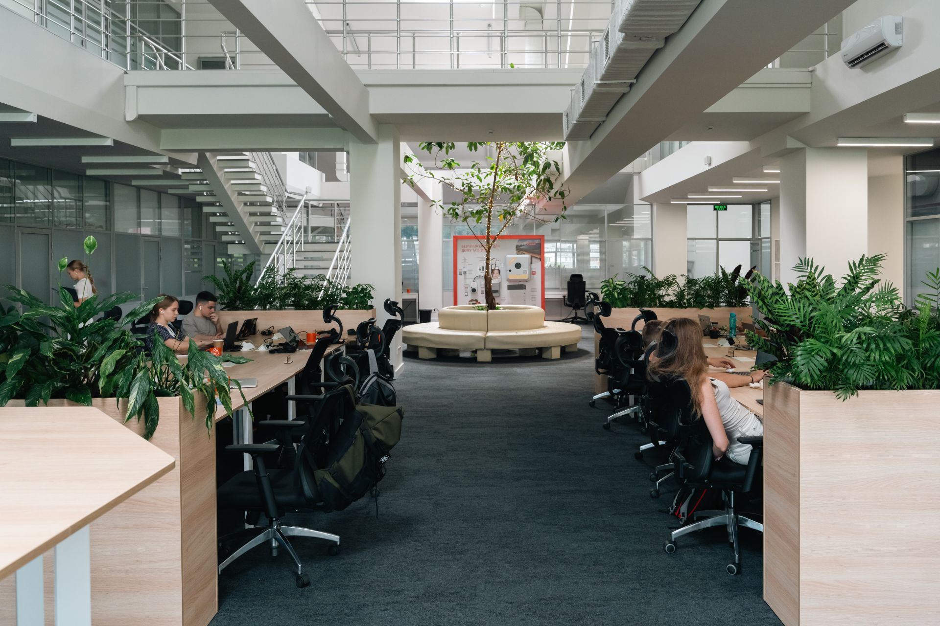 Coworking by Europasage image 4