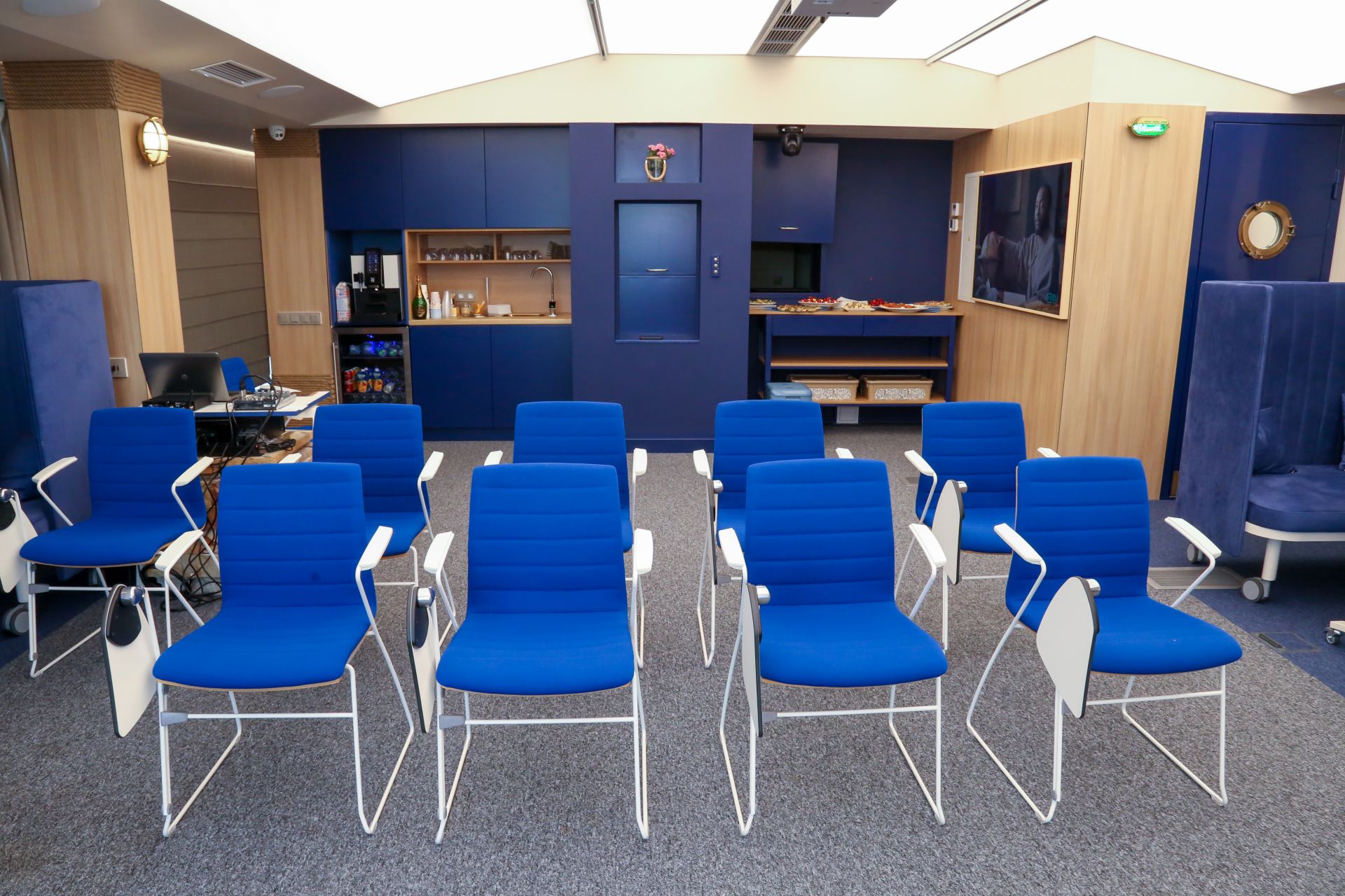 Mayak Event Workplace image 2