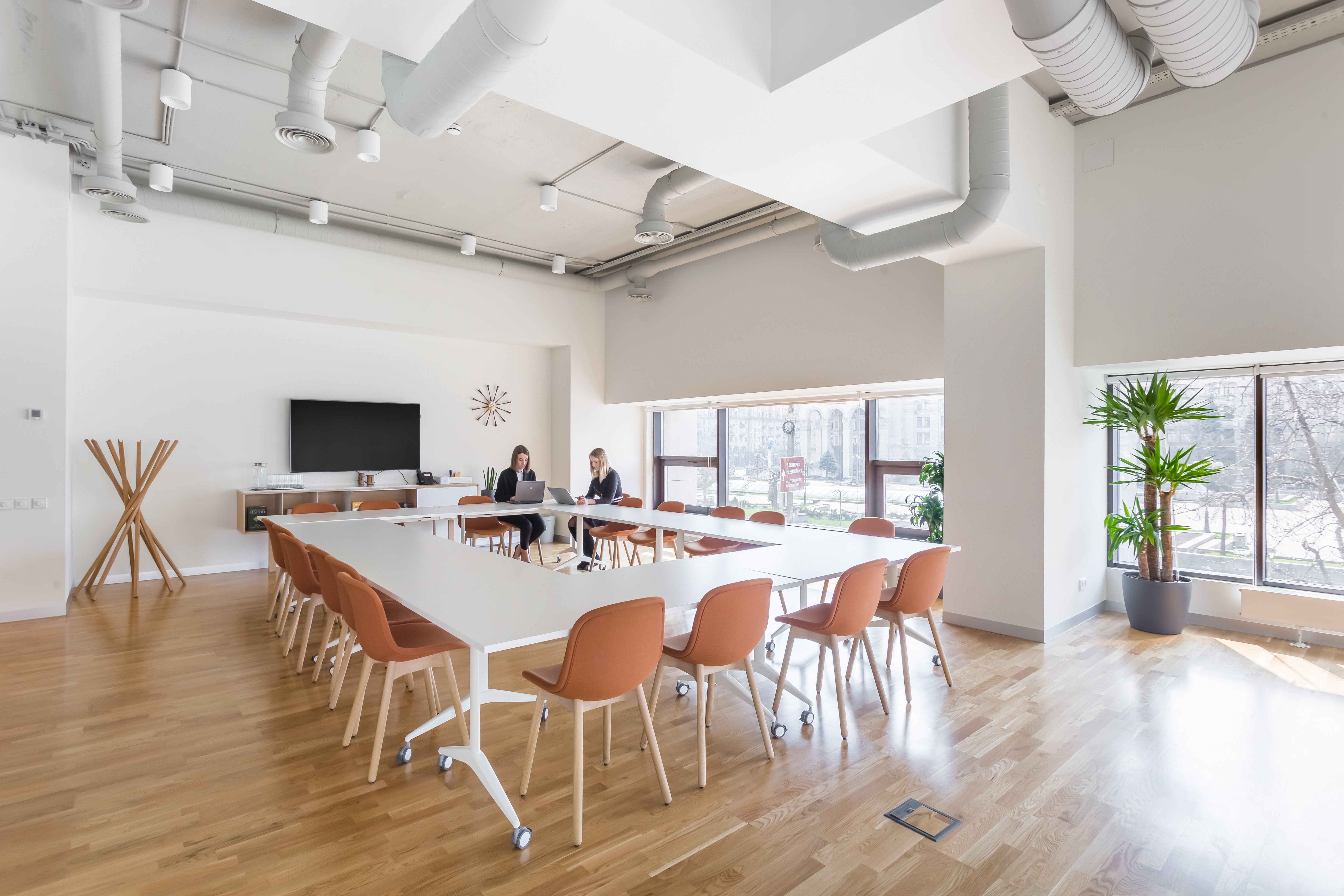 Spaces - Kiev, Maidan Plaza image 4