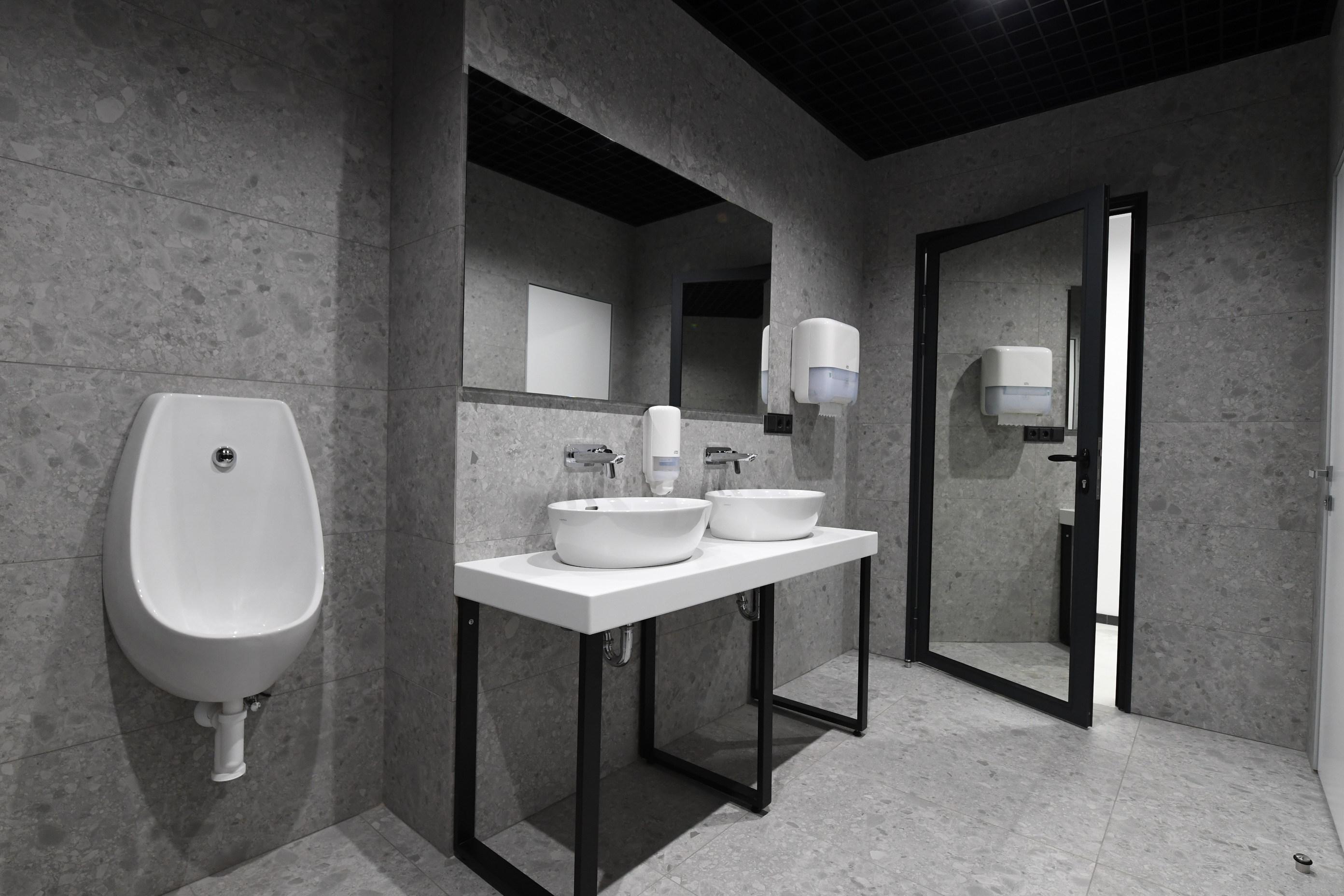 The Resident image 3