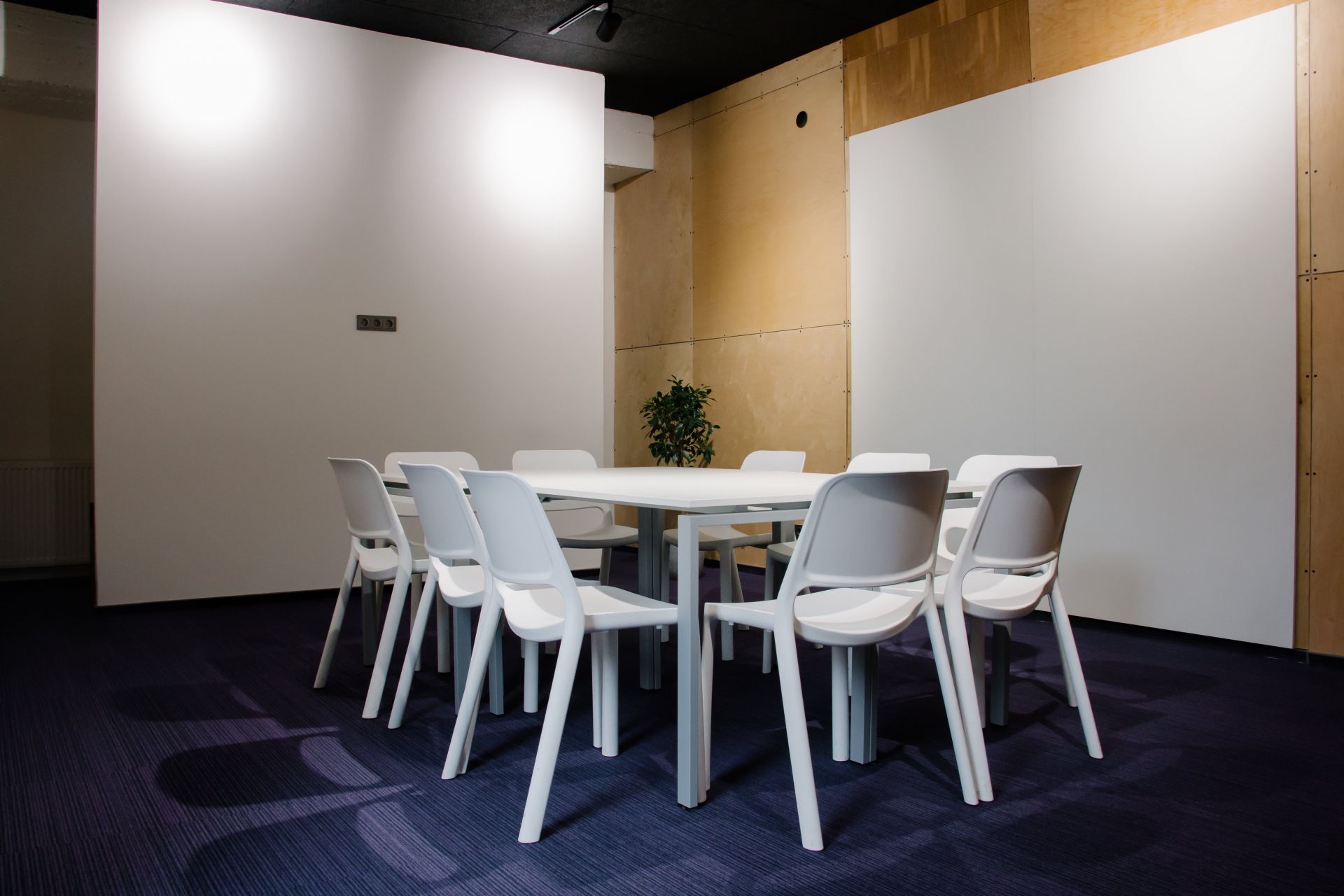 Business Hub image 2