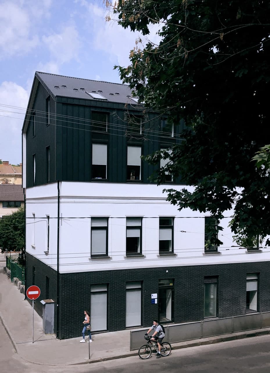 Business Hub image 3