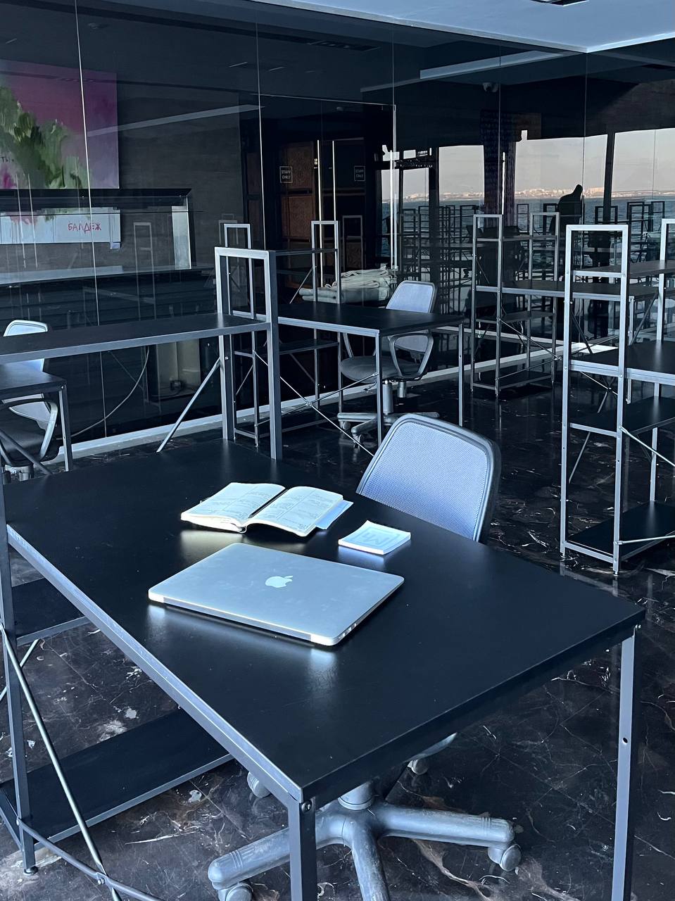 М1 Club Hotel image 2