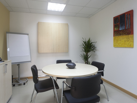 Regus Abu Dhabi Al Falah image 5