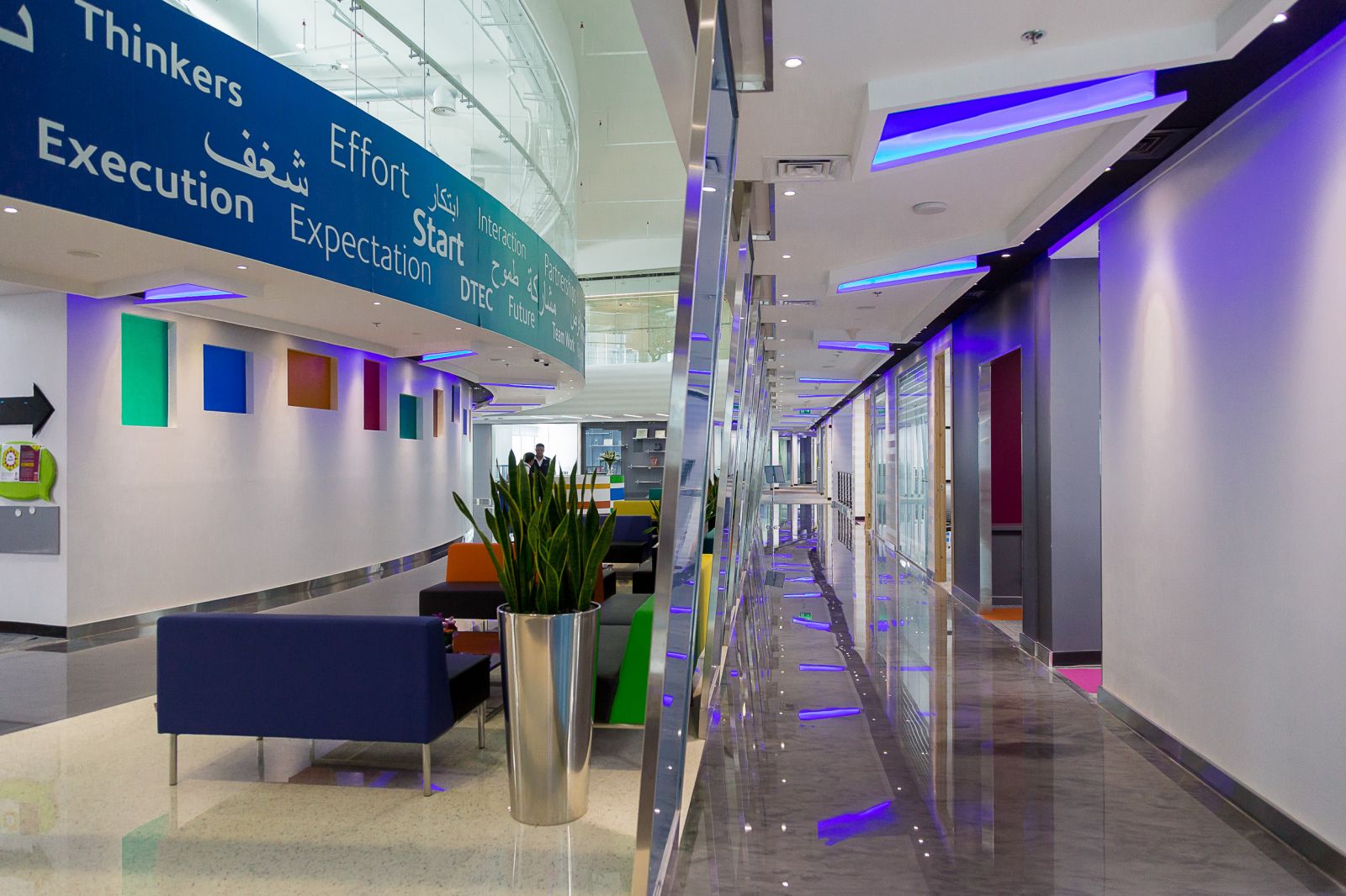 Dubai Technology Entrepreneur Centre, Dubai Book Online Coworker