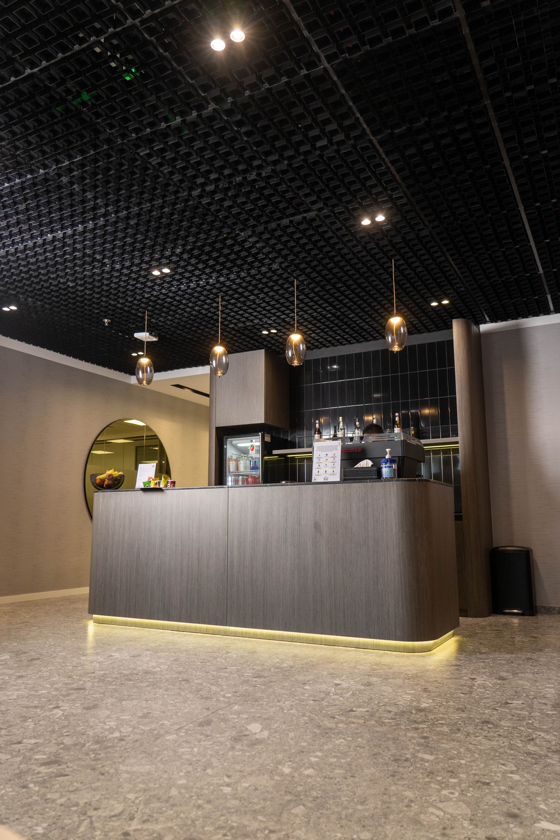 One business centre image 4