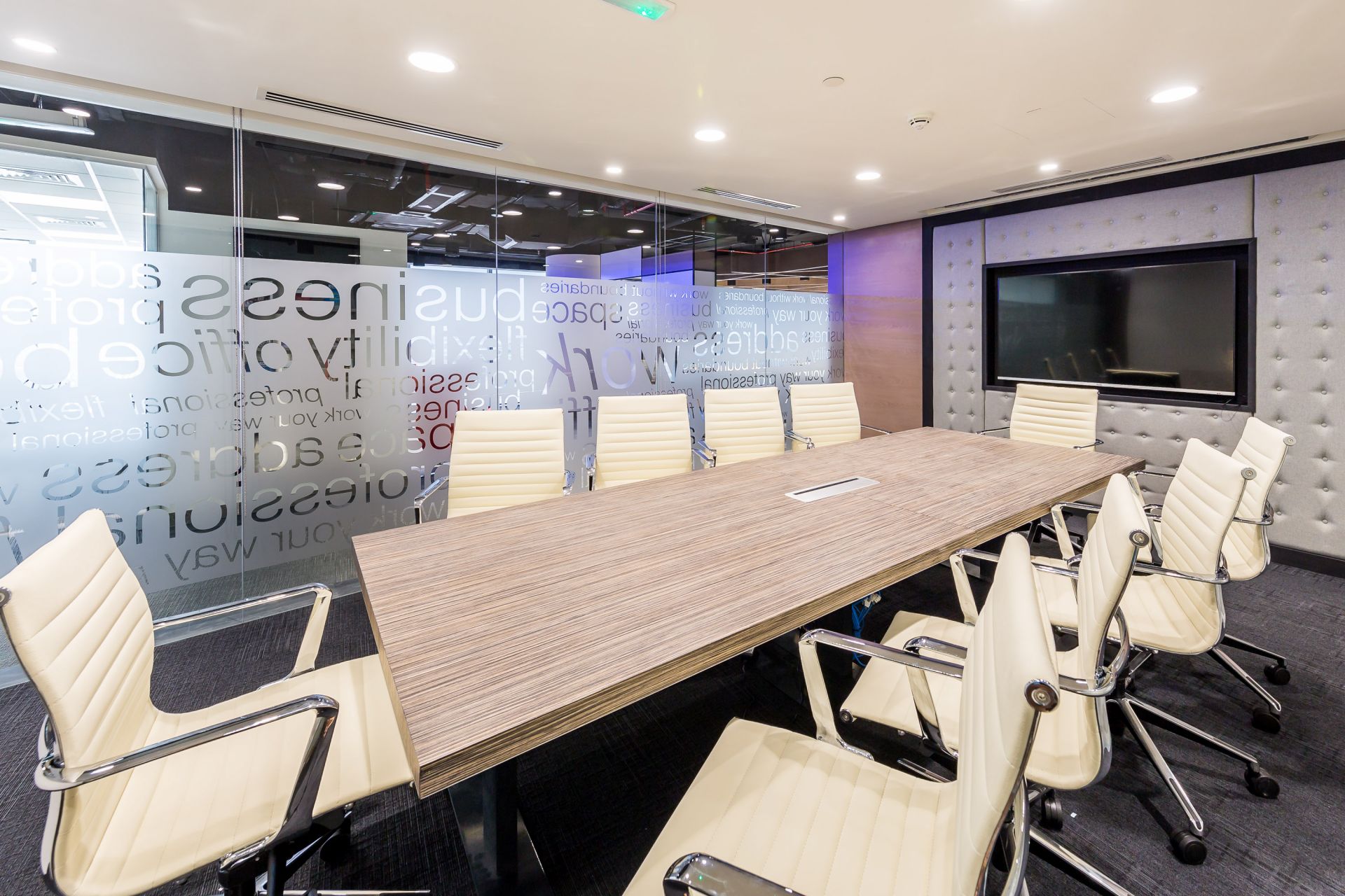 Regus Dubai, JAZFA One image 4