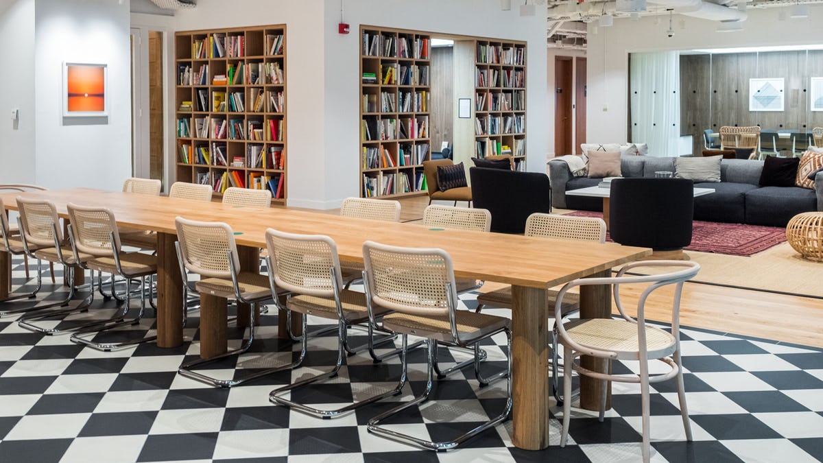 WeWork One Central image 3