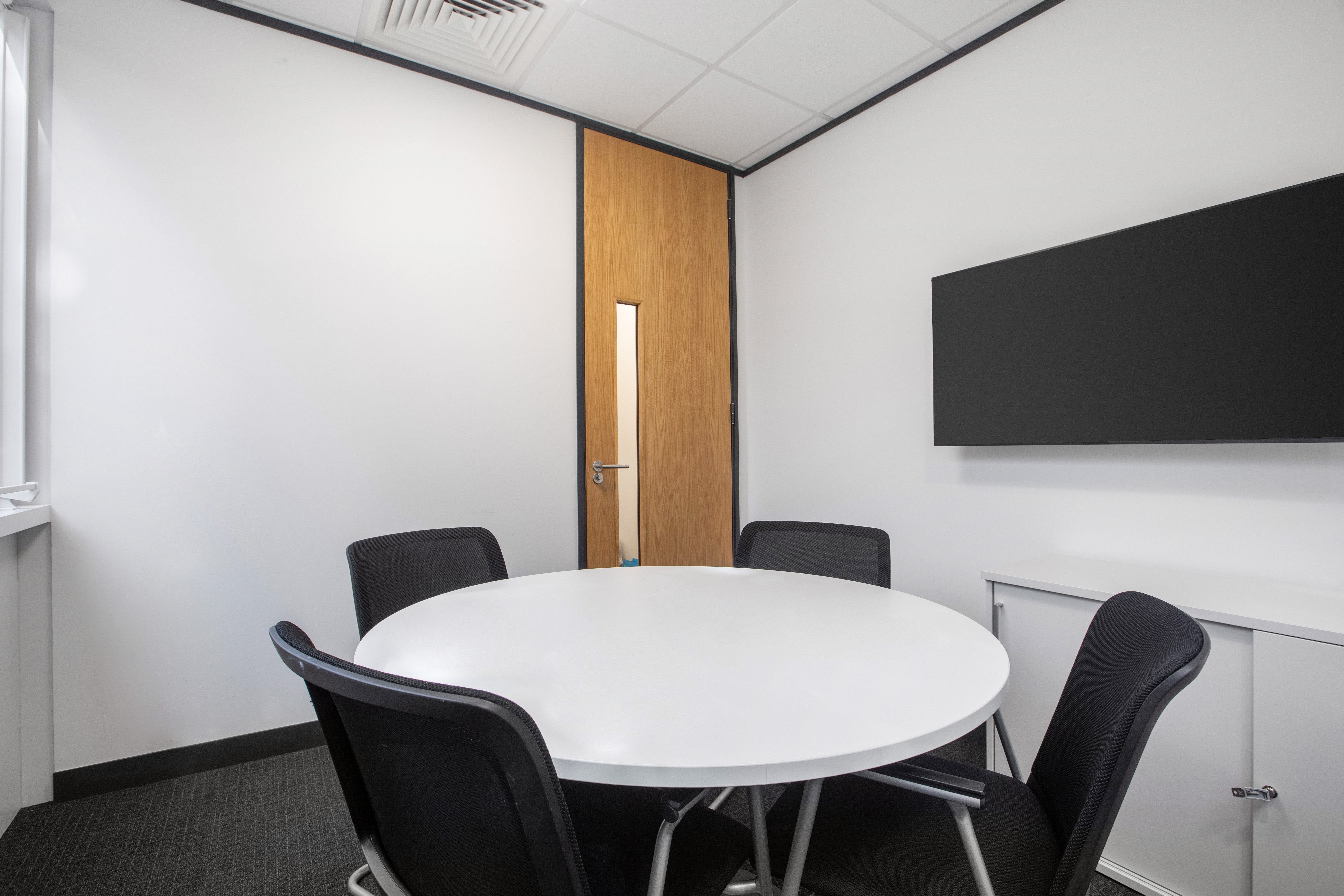 Regus - Aylesbury, The Gatehouse image 4