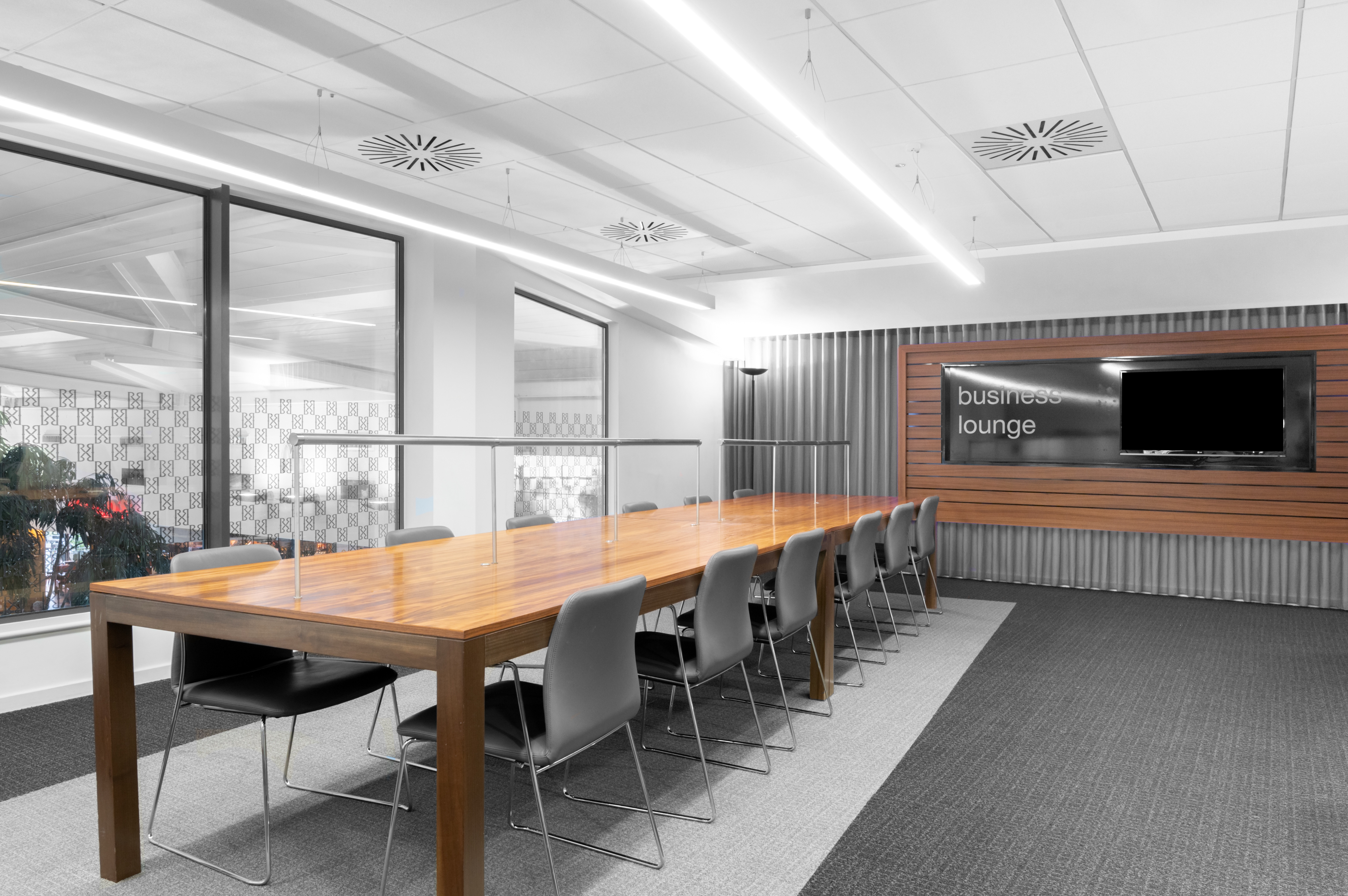 Regus Express - Beaconsfield, Beaconsfield Services, Regus Express image 5