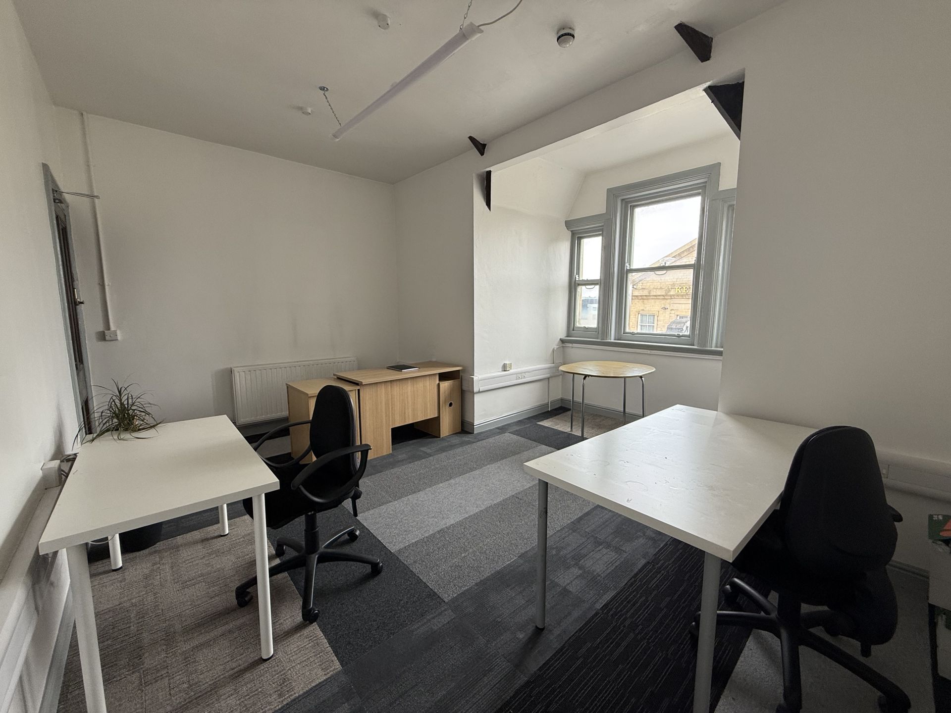 Malik House Manor Row image 3