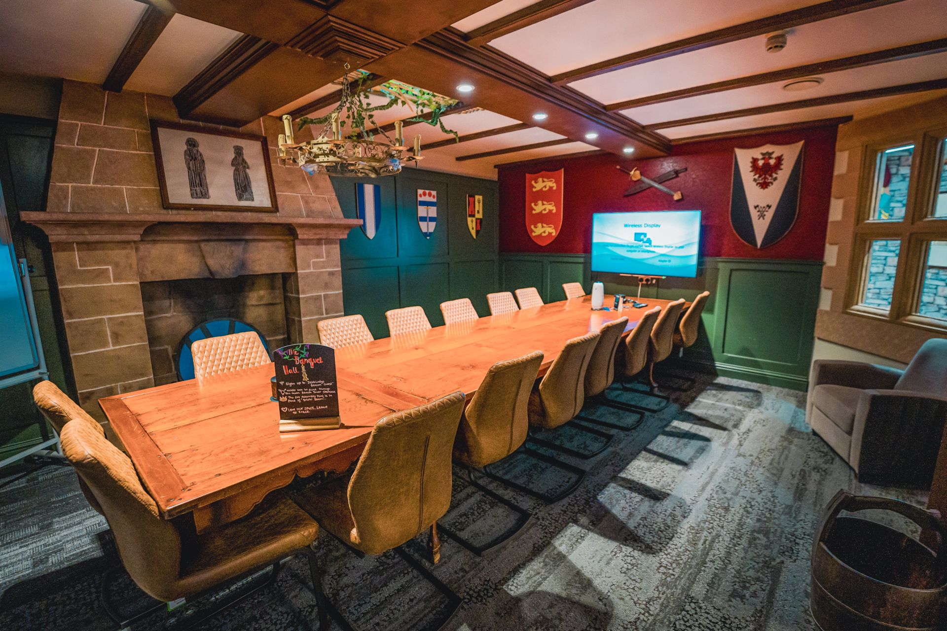 DeskLodge Beacon Tower image 5