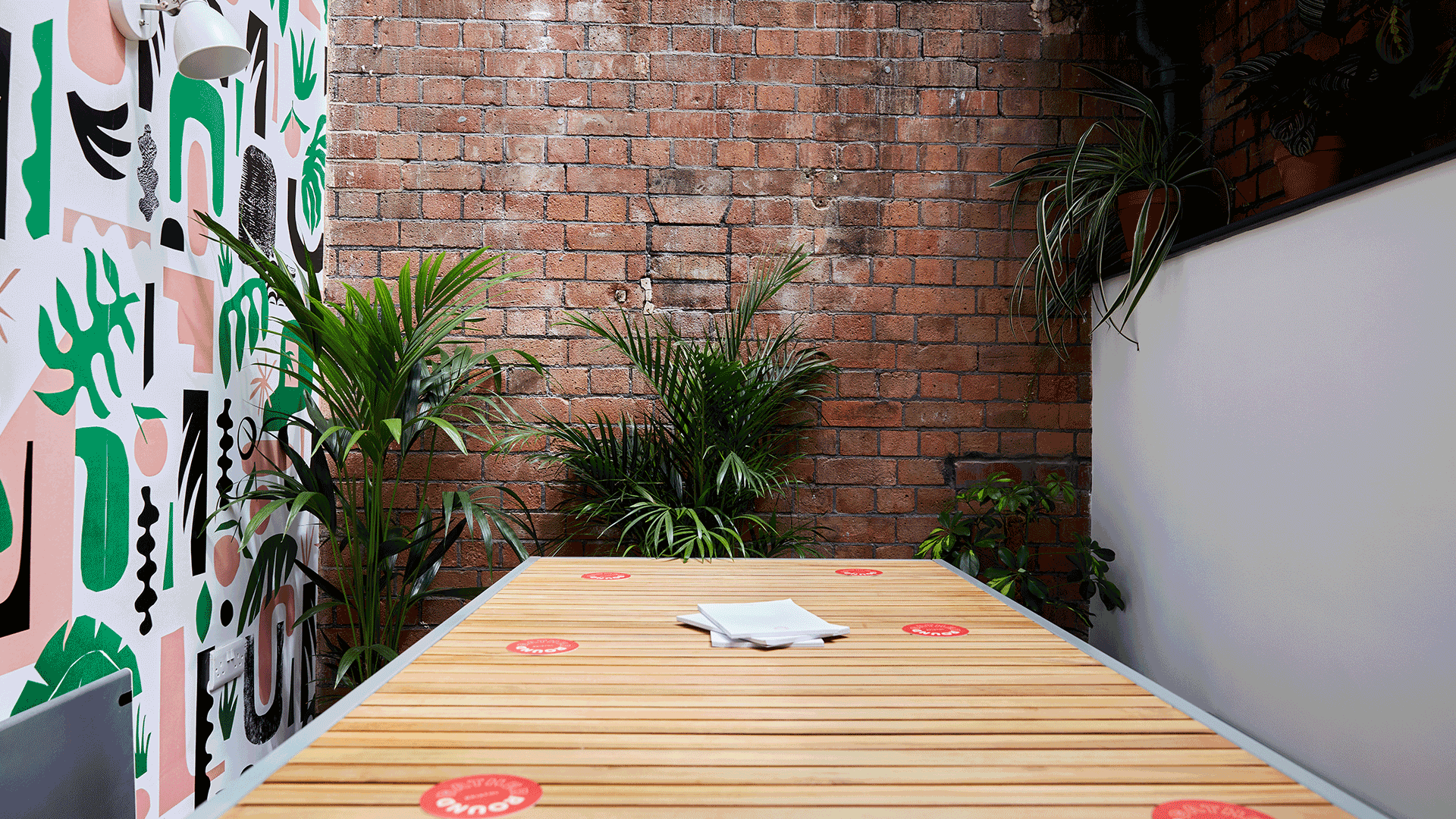 Gather Round Cigar Factory image 4