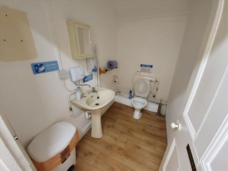 R One Investment Limited image 5