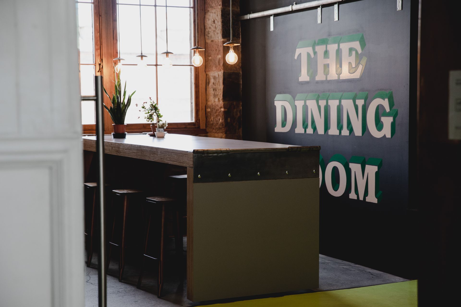 Urban Office image 3