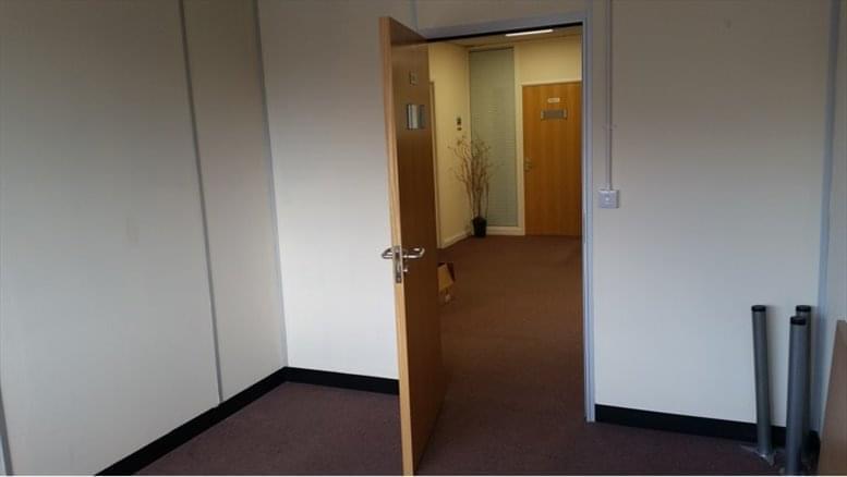 Julienne Ltd  T/A  Office Space Hampshire image 5