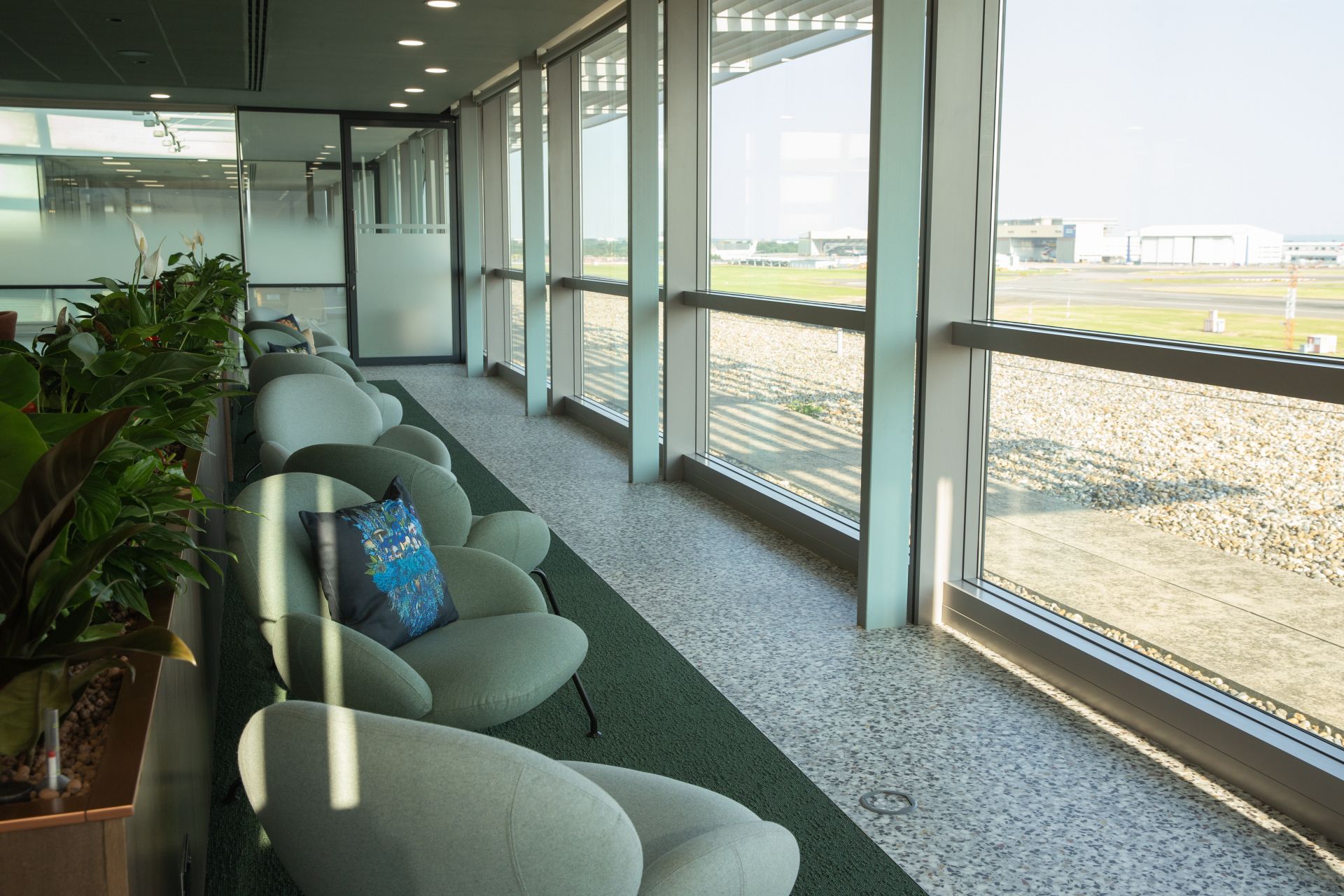 Heathrow coworking space image 3