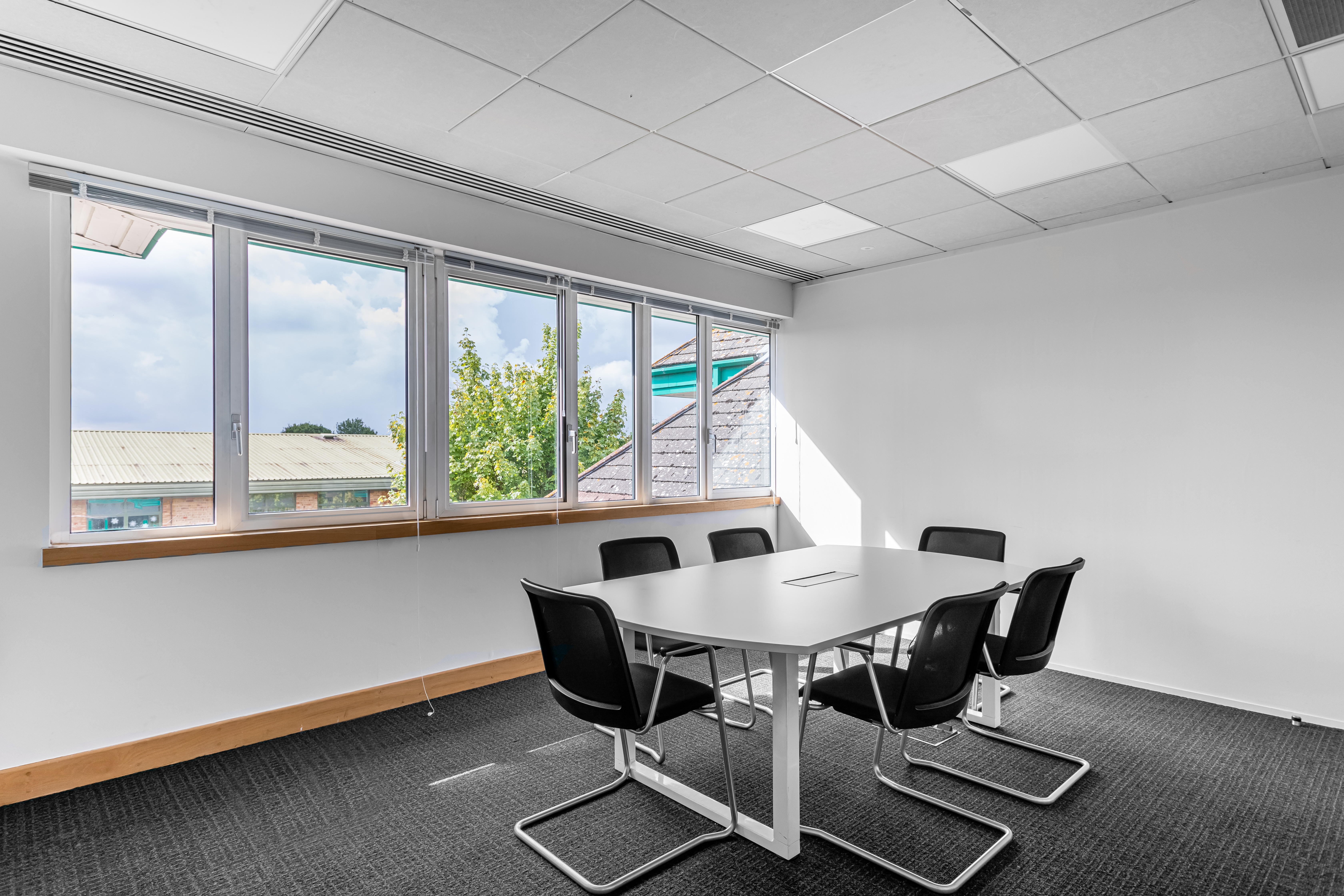 Regus - Leatherhead Kingston Road image 4