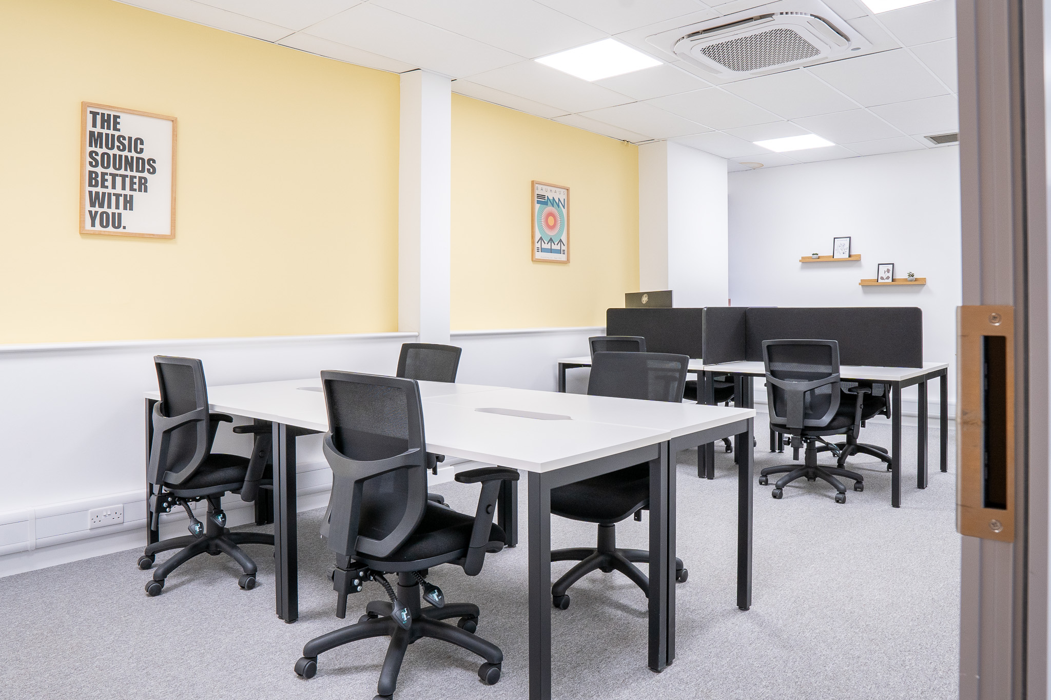 2-Flex Plateworks House image 3