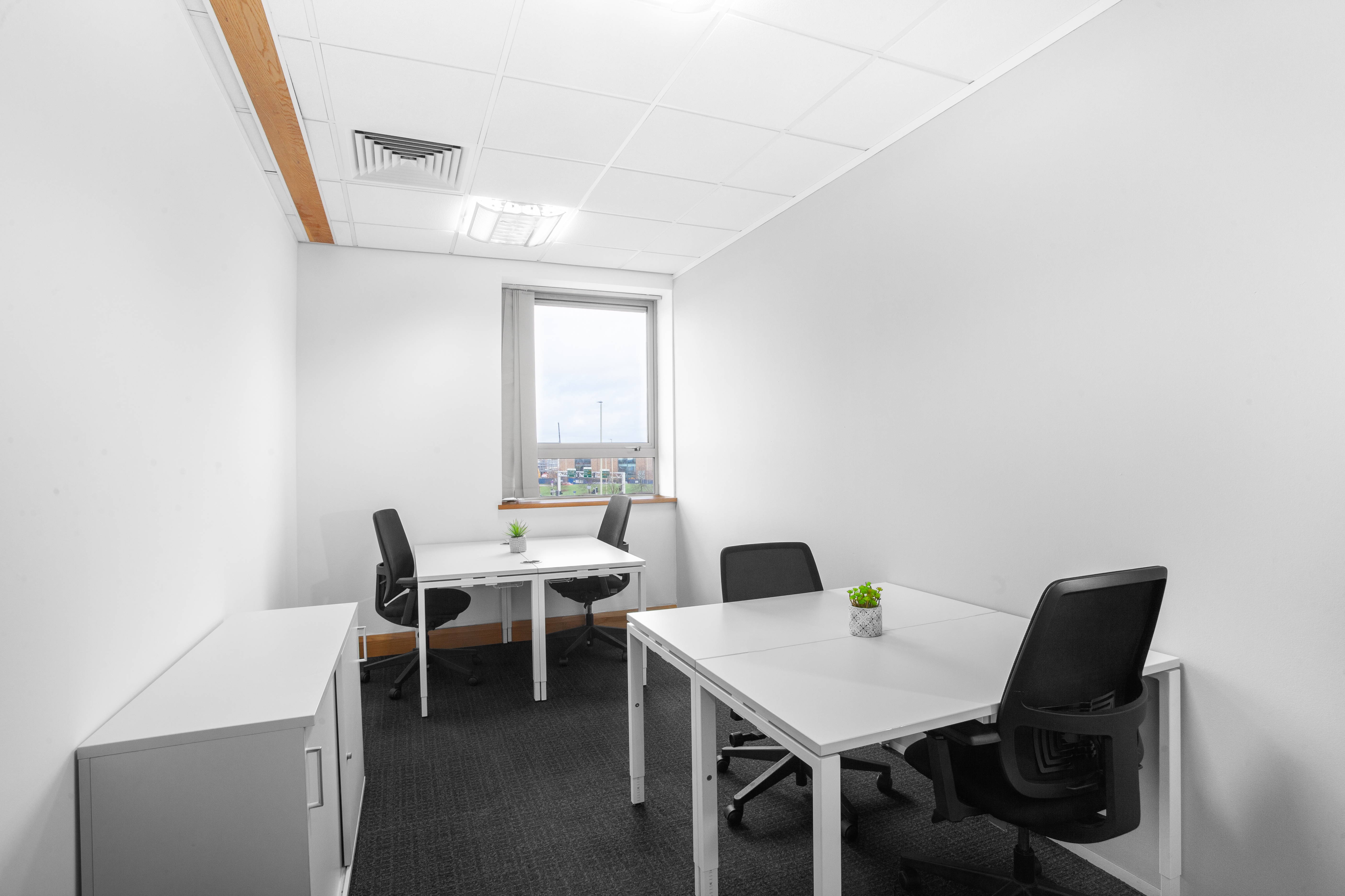 Regus - Leicester Grove Park image 3