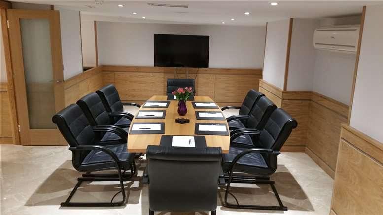 London Prestige Offices image 2