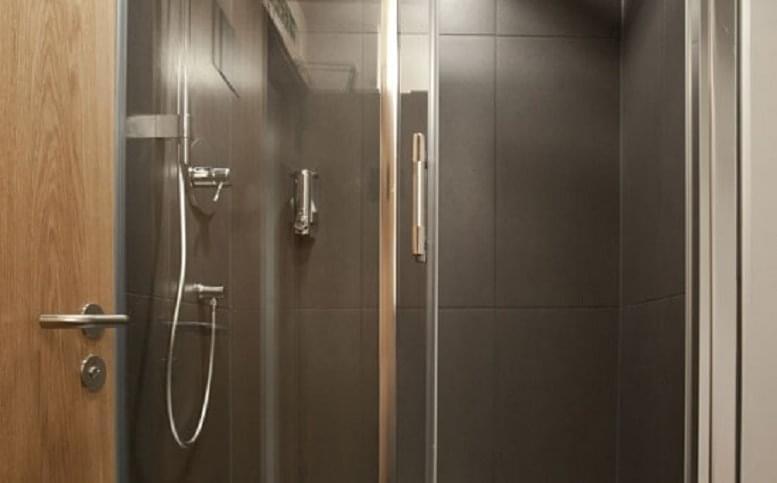 Amazing Commercial Ltd image 3