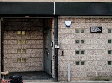 Oval Office Limited image 3